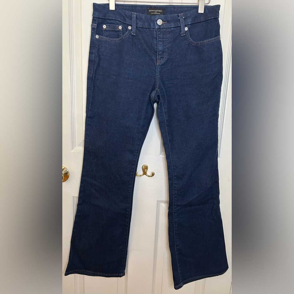 Banana Republic Factory Low-rise Bootcut Jeans size 28/6 petite